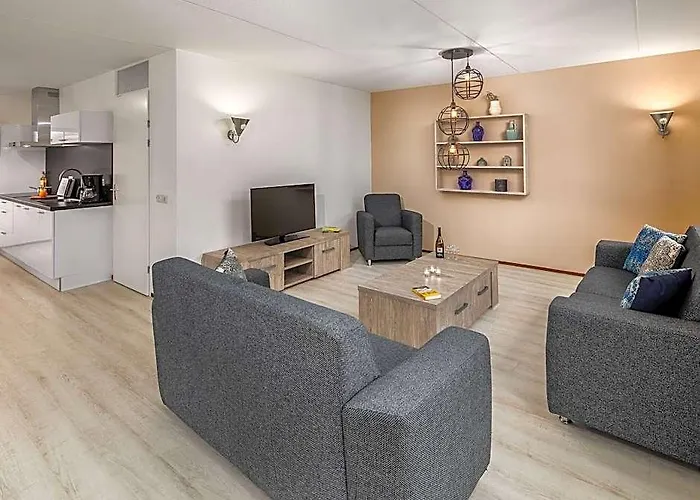 Villa In Banjaard Near North Sea Beach