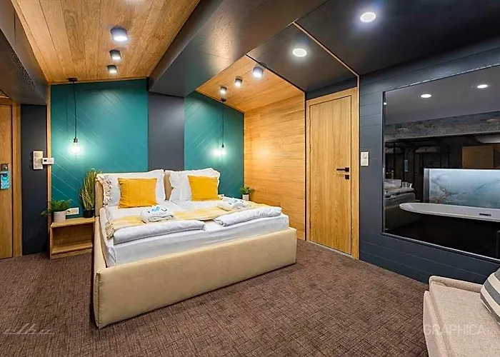 103 View Park Hotel