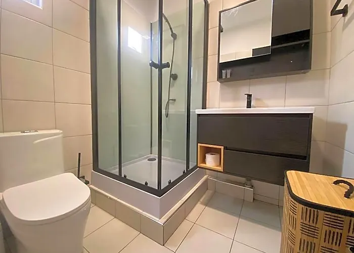 Under Renovation - Le Dauphin Villa 3 Bedroom 5Min Walk To Beach - Lb2