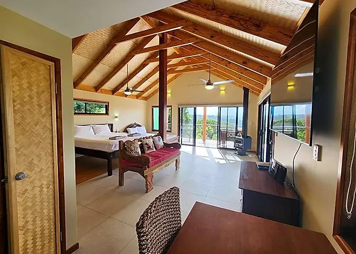 Maleny Tropical Retreat