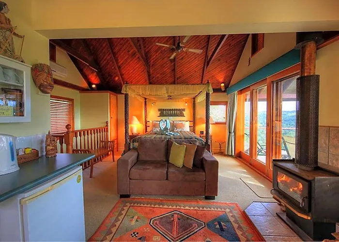 Maleny Tropical Retreat