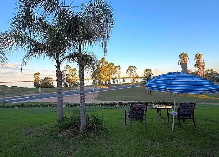 Capricorn Motor Inn