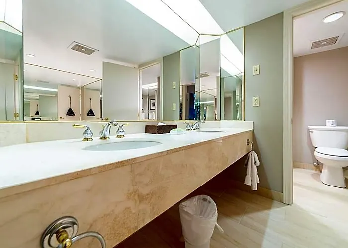 Horseshoe Valley Suites - The Azure