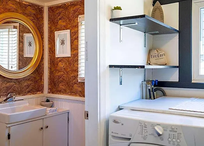 The Downtown Hive By Revelstoke Vacations