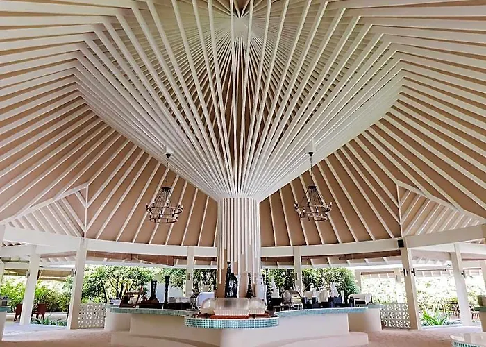 Hondaafushi Island Resort