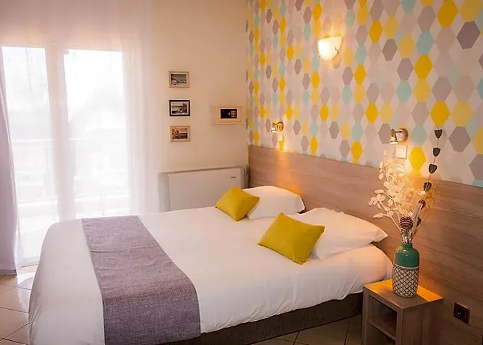 Hotel Et Appartements Reine D'Azur