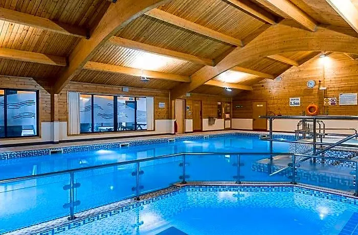 Keer Side Lodge, Luxury Lodge With Private Hot Tub At Pine Lake Resort