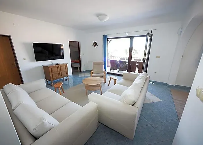 Apartments Makii