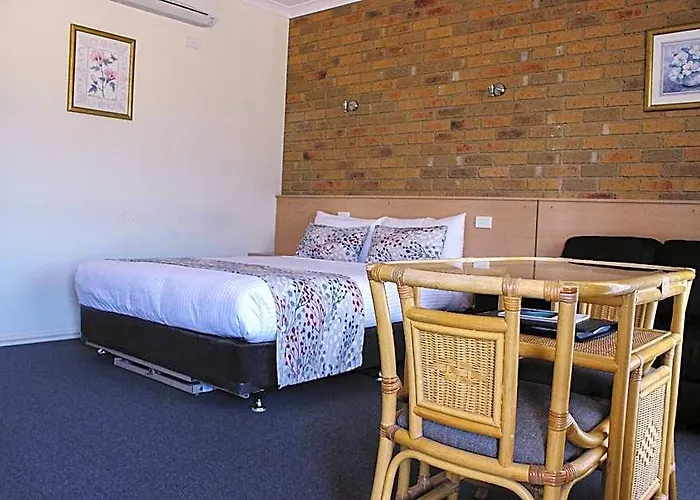 Riverpark Motel