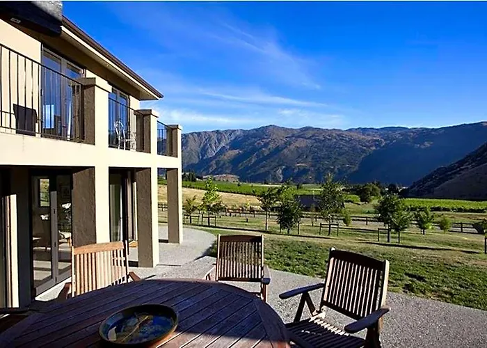 Gibbston House Boutique B&B