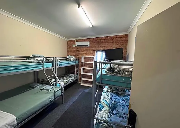 The Entrance Backpackers