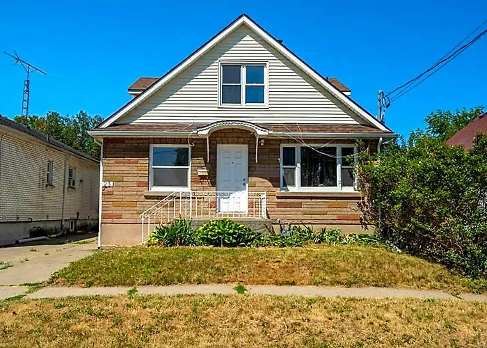 Modern 3 Bdr Homeapt Mins To Notlwineriesfalls