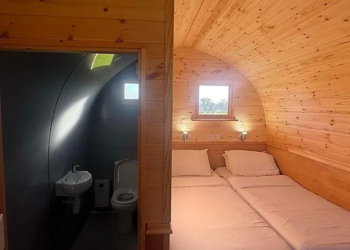 Rodway Hill Golf & Eco Pod Hotel