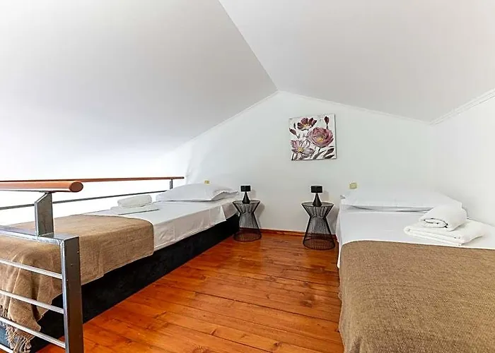 Rossa Apartment