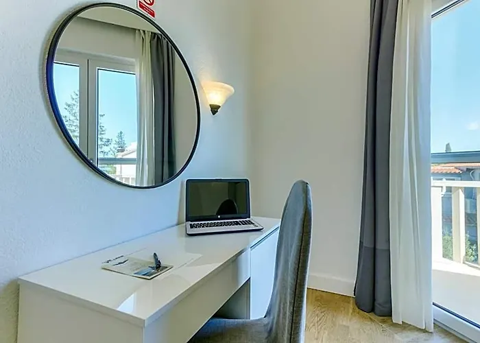 Hotel Riva Kastela With Swimming Pool