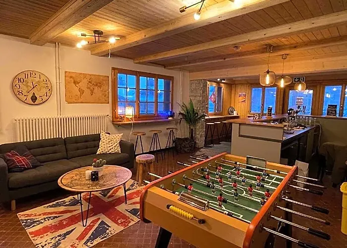 Freeride Hostel Restaurant & Camps