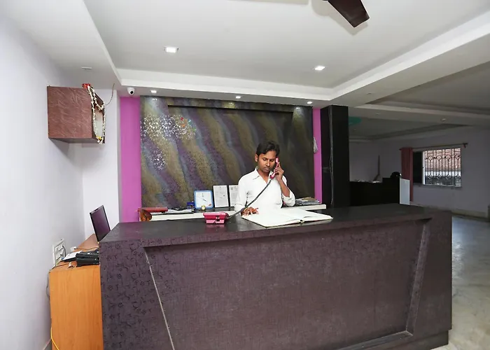 Hotel O Geetanjali Palace