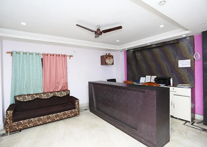 Hotel O Geetanjali Palace