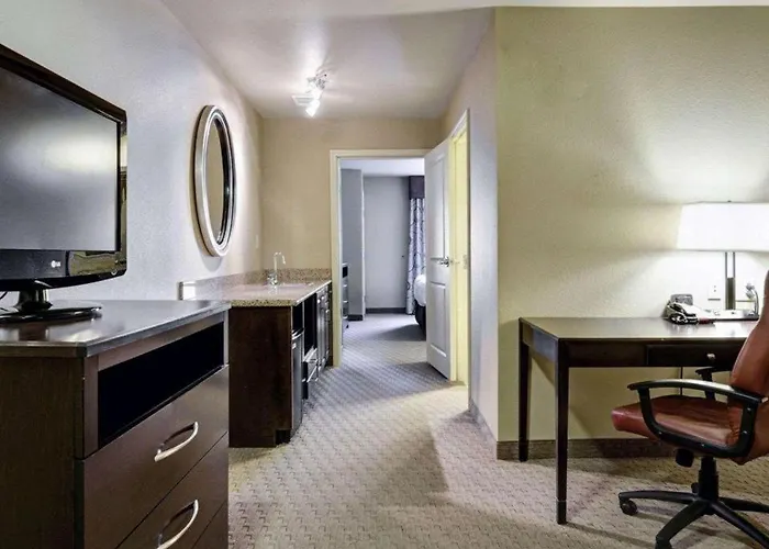 Comfort Suites Near Hot Springs Park