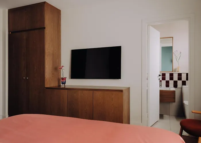 Longchamps l Zamalek l Boutique Hotel with Breakfast