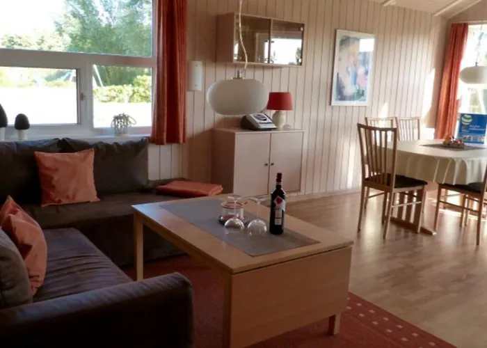 6 Personen kinderfreundliches Ferienhaus mit Sauna, Whirlpool und Kaminofen in Otterndorf