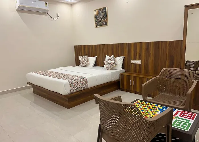 Estoria Hotel And Resort