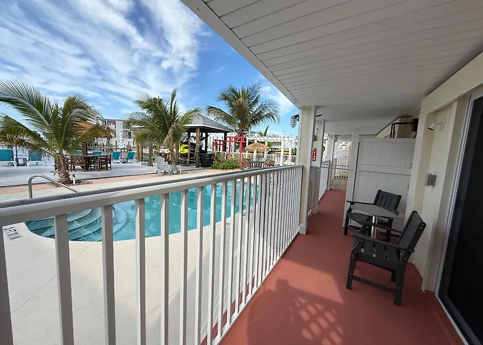 Manatee Bay Inn Fort Myers Beach