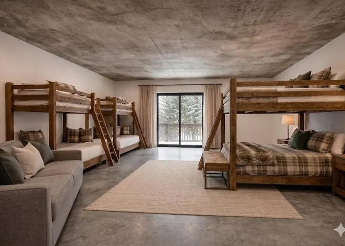 Yellowstone Springs Resort