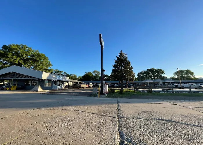 Ratons Peak Inn