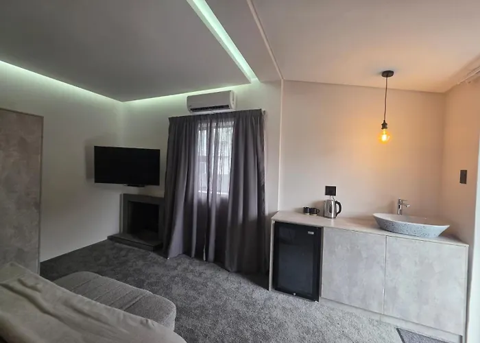 Terra Nova Suites And Spa