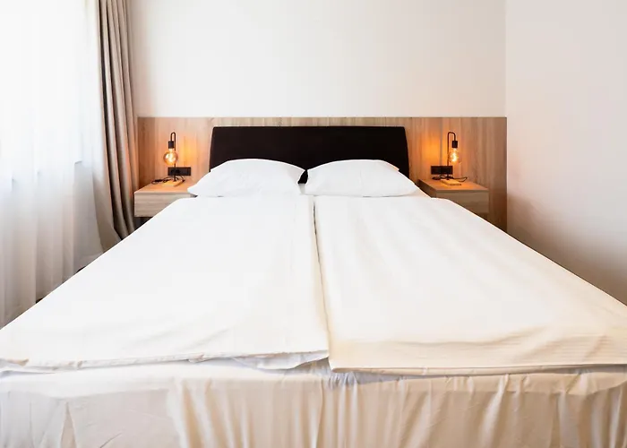 Hotel TRS