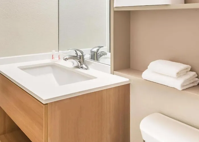 Microtel Inn & Suites By Wyndham Beaver Falls