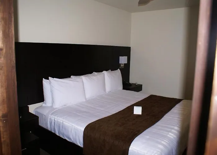Boarders Inn & Suites By Cobblestone Hotels - Syracuse
