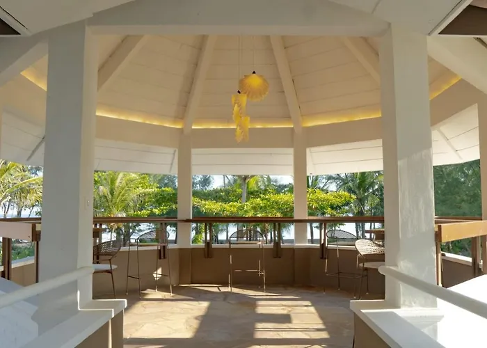 Amandalay Hotel & Villas