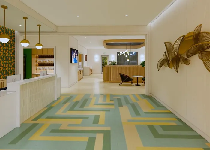 Green Grove Hotel