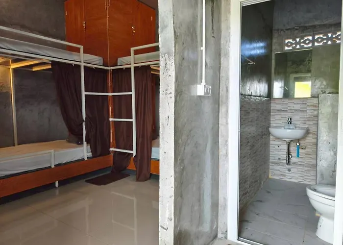 The Ten Rooma Private Bathroom Walk To Beach In Ten Min