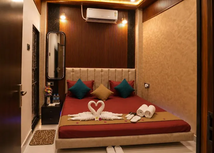 Om Nilay Homestay