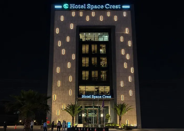 Hotel Space Crest