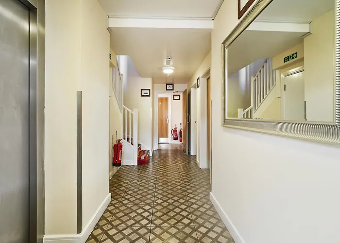 Cranbrook Hotel