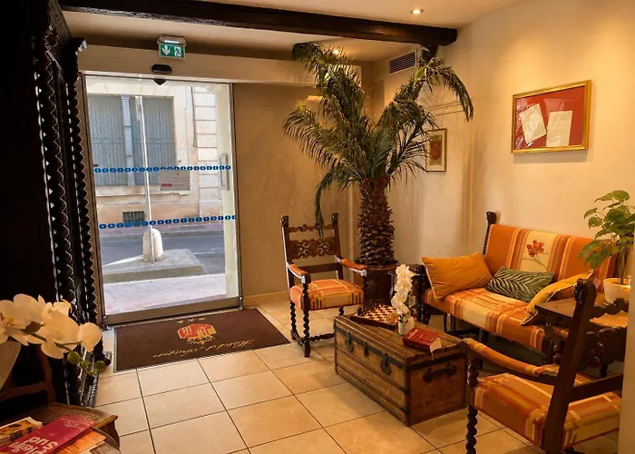 Hotel D'Aragon - Place De La Comedie