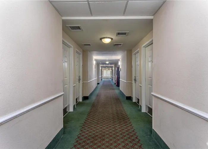 Stay Well Inn & Suites