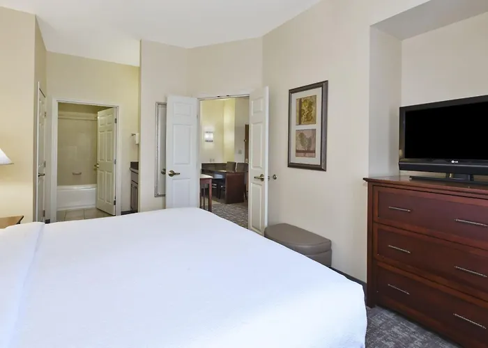 Staybridge Suites Lansing-Okemos By Ihg