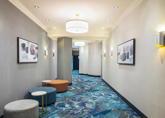 Holiday Inn Laval Montreal By Ihg