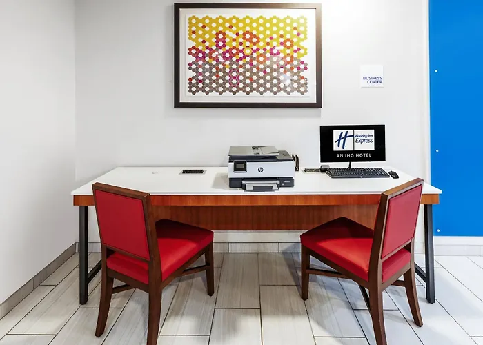 Holiday Inn Express & Suites - Laredo-Event Center Area By Ihg