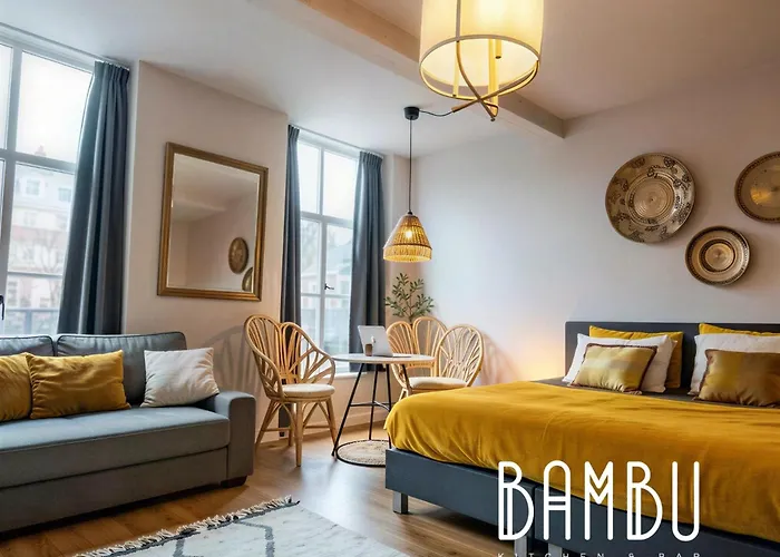 Bambu Kitchen & Bar - Hotel Restaurant