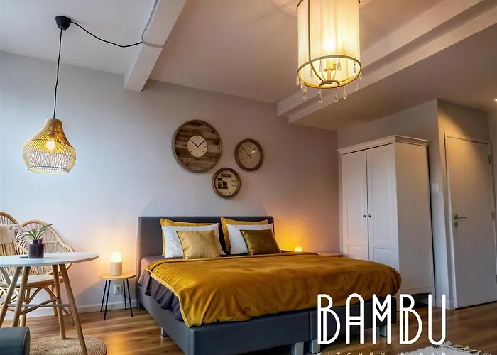 Bambu Kitchen & Bar - Hotel Restaurant