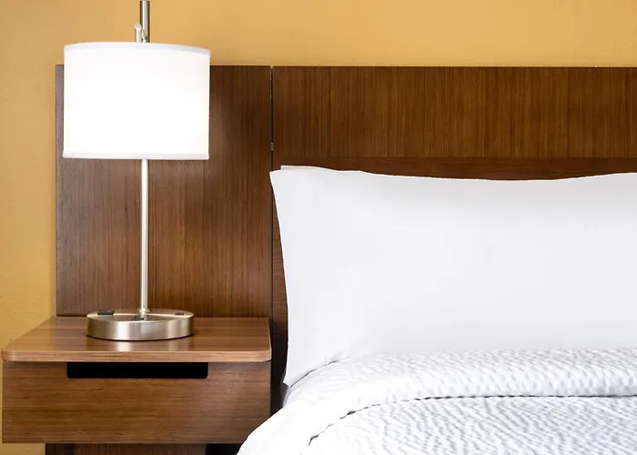 Garner Hotel Liberal North By Ihg
