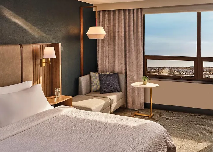 Holiday Inn & Suites Richmond West End, An Ihg Hotel