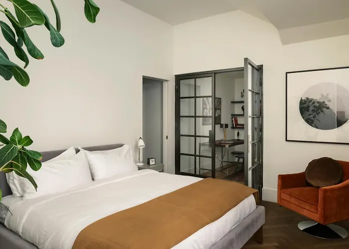 Roost Midtown