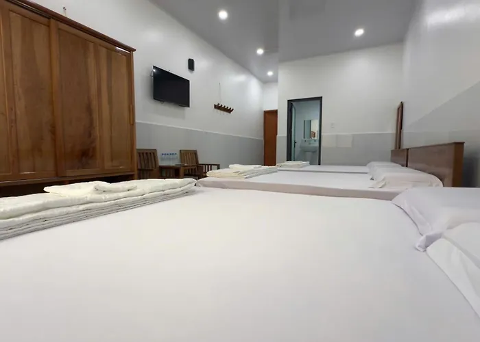 Ha Tien Hanh Phuc Hotel